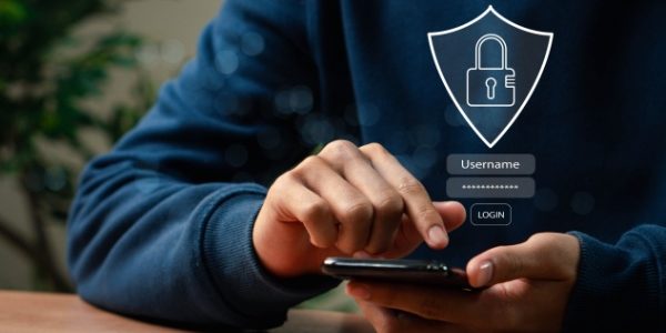 Shutterstock_arnaquebanquecybersecurite-1