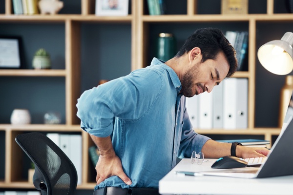 Le fonds d’investissement de l’usure professionnelle (FIPU), mis en place en 2023 et rattaché à la Commission des accidents du travail et des maladies professionnelles (CATMP), vise à soutenir les employeurs dans la mise en place d’actions de sensibilisation et de traitement des facteurs de risques professionnels dits « ergonomiques ». Pour quelles activités professionnelles et selon quelles modalités ?