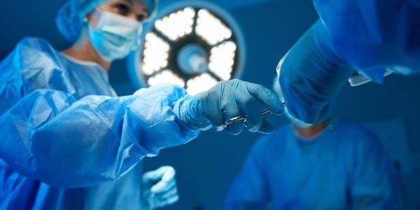 Shutterstock_infirmierblocoperatoire