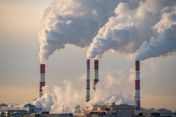 Les entreprises qui ont une activité polluante ou qui utilisent des produits polluants sont redevables de la taxe sur les activités polluantes (TGAP) dont les tarifs, classique et majoré, vont connaître des nouveautés dès 2025 pour sa casquette « TGAP sur les déchets non dangereux ». Focus.