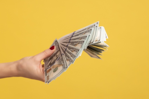 Le versement mobilité est une contribution que toutes les entreprises sont susceptibles de payer, dès lors qu’elles emploient au moins 11 salariés et qu’elles exercent leur activité dans une zone où il est instauré. De nouveaux taux, applicables dès le 1er janvier 2025, viennent d’être dévoilés…