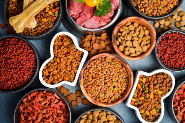 Si vous vendez des produits destinés à l’alimentation animale, des matières fertilisantes ou des supports de culture d’origine organique agricole dispensés d’autorisation de mise sur le marché, quel taux de TVA faut-il appliquer ? Réponses…
