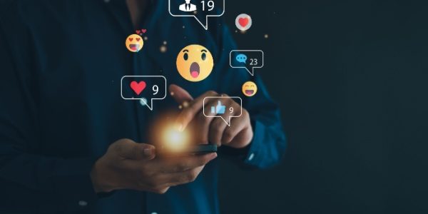 Shutterstock_applicationsmobilespermissionconsentement