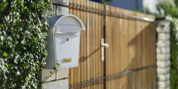 Shutterstock_cartegriselettresuivie-1