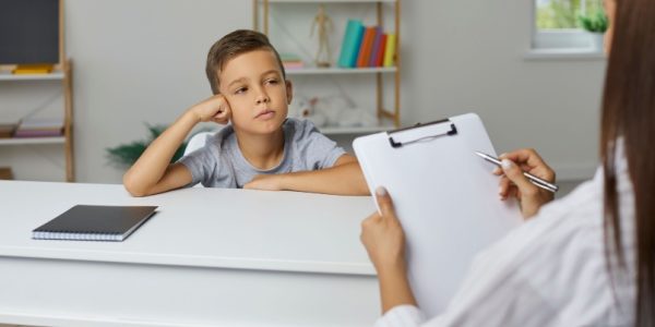 Shutterstock_enfanttroubleneurodeveloppement