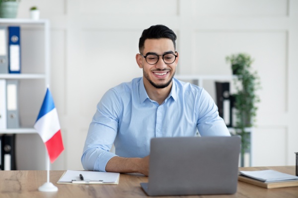 Pour mémoire, la loi dite « immigration » en date du 26 janvier 2024 avait instauré de nouvelles obligations de formation à l’apprentissage pour les salariés allophones (dont la langue maternelle n’est pas le français) signataires d’un contrat d’intégration républicaine et pour leurs employeurs. Des précisions viennent d’être apportées à ce sujet…