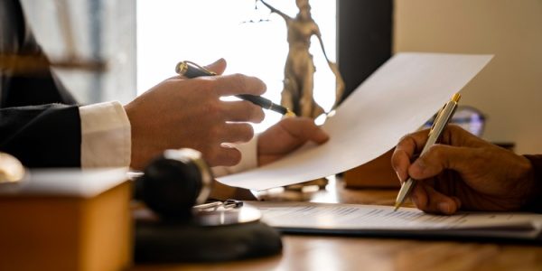 Shutterstock_immatriculationconstitutionsociete