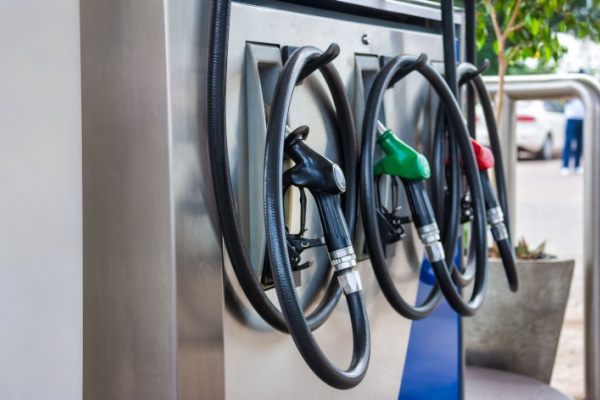 Les entreprises qui exercent une activité de manutention portuaire, d’extraction de minéraux industriels et d’aménagement et d’entretien des pistes et routes dans les massifs montagneux peuvent, sur demande, obtenir le remboursement d’une fraction de la taxe intérieure de consommation sur le gazole qu’elles ont payée selon des modalités qui viennent d’être précisées…