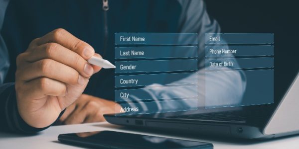 Shutterstock_donneespersonnellescollecteestiers-1