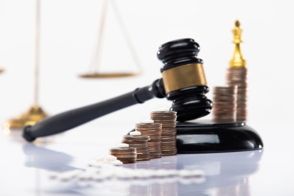 Il existe un certain nombre de règles permettant au liquidateur judiciaire de reconstituer l’actif du débiteur en liquidation judiciaire afin de rembourser le plus de dettes possible. Mais ces règles s’appliquent-elles si le liquidateur a déjà suffisamment d’actifs pour couvrir le passif ? Réponse du juge…