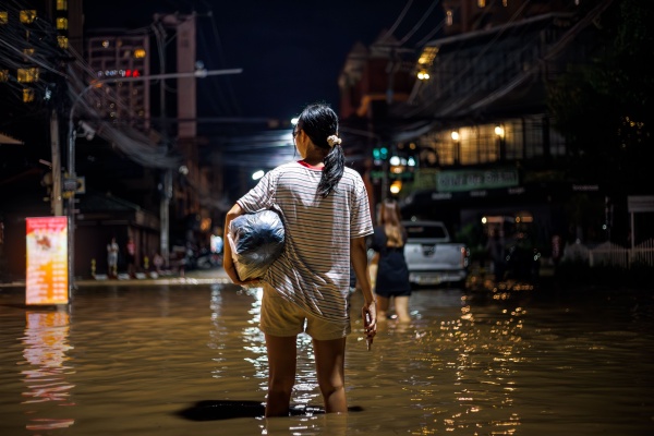 À la suite des récentes inondations survenues en régions Bretagne, Pays de la Loire et Normandie, l’URSSAF et le Conseil de protection sociale des travailleurs indépendants (CPSTI), dont la dotation annuelle de gestion administrative vient d’ailleurs d’être dévoilée, activent des mesures d’urgence et de soutien pour les entrepreneurs touchés.