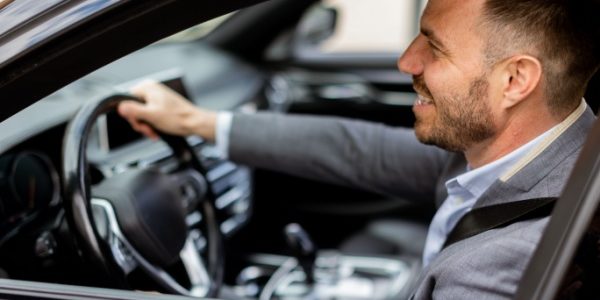 Shutterstock_vehiculeemployeur