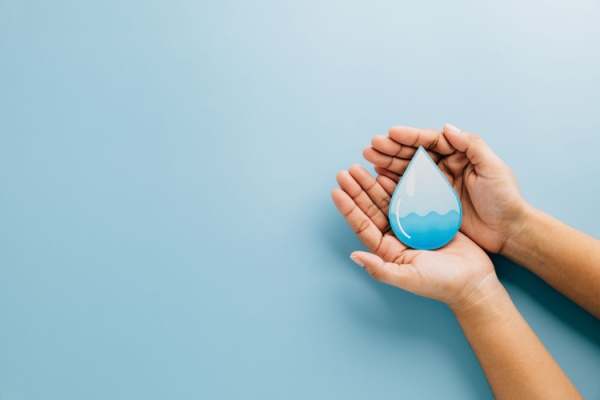 10 % d’ici 2030 : c’est l’objectif d’économie d’eau fixé par l’État dans son « plan eau ». Parmi les pistes retenues pour atteindre cet objectif, la valorisation des eaux dites « non conventionnelles » pour des usages ne nécessitant pas d’eau potable est en cours déploiement. Une possibilité qui est à présent ouverte aux ICPE et aux installations nucléaires.