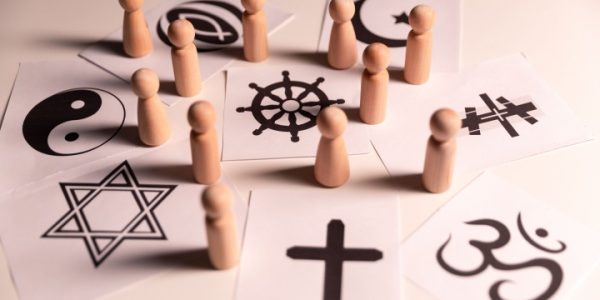 Shutterstock_faitsreligieuxentreprise