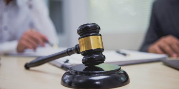 Shutterstock_nullitesendroitdessocietes