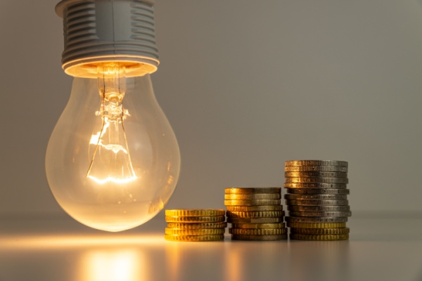 Parmi les dispositifs mis en place pour limiter l’augmentation des prix de l’électricité, les TPE ont pu obtenir une aide pour l’année 2024 qui permet de plafonner le prix du MWh. Une aide dont la date limite pour en faire la demande vient d’être repoussée…