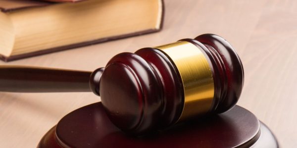 Shutterstock_clercscommissairejustice