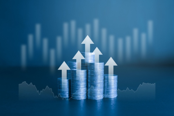 Lors d’une saisie sur rémunération, le créancier doit obligatoirement laisser au salarié visé une somme, dite insaisissable, et correspondant au revenu de solidarité minimum (RSA). Et justement, le RSA vient d’être revalorisé, ce qui impacte les procédures de saisie sur rémunération. Explications.