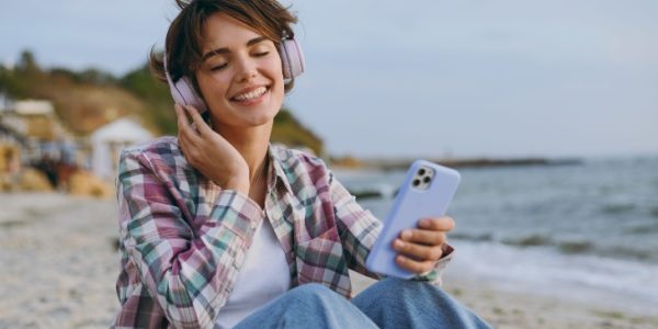 Shutterstock_taxestreamingmusical