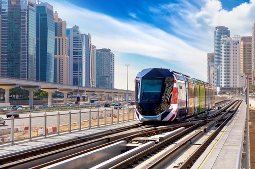 Avec le développement des véhicules autonomes, il est nécessaire pour le législateur de prévoir les différents cas d’usages afin de poser un cadre sur ces pratiques. Focus sur le cas des transports en commun de personnes…