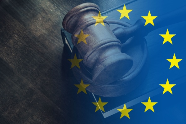 Dans le cadre d’une adaptation du droit français au droit de l’Union européenne (UE), une récente loi a apporté plusieurs précisions, notamment sur les obligations de reporting issues de la directive européenne dite « CSRD » en cours de déploiement. Que faut-il savoir ?