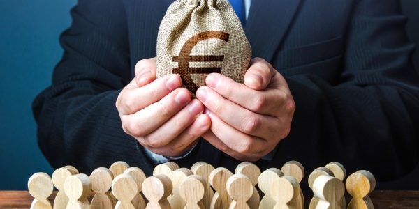 Shutterstock_aidesARCE_0