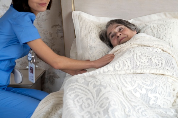 Le Gouvernement a mis en place à titre expérimental une rémunération forfaitaire pour la mise à disposition d’experts et d’appuis à la prise en charge des patients nécessitant un traitement par chimiothérapie dans le cadre d’une hospitalisation à domicile (HAD). Forfaits qui sont désormais connus…