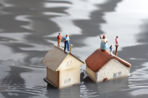 Face aux inondations survenues mi-mai 2025 dans le Var, les Landes, le Lot-et-Garonne et la région Midi-Pyrénées, l’URSSAF active les mesures d’urgence pour les employeurs et travailleurs indépendants impactés.