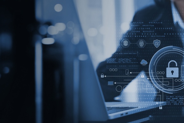 Pour rappel, la loi visant à sécuriser et réguler l’espace numérique, dite loi SREN, a pour ambition de permettre aux entreprises de changer plus facilement de fournisseurs de services d’informatique en nuage, autrement dit les « services cloud ». Pour cela, des obligations en matière de portabilité des actifs et d’interopérabilité des services sont mises en place…