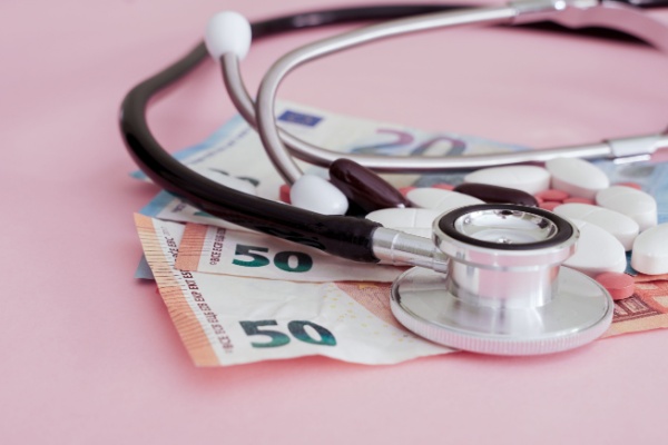 La situation sanitaire à Mayotte est depuis longtemps préoccupante, et cela s’est accentué depuis le passage du cyclone Chido en décembre 2024. Pour améliorer la situation, plusieurs mesures incitatives sont prises pour encourager les professionnels de santé à exercer sur l’île…