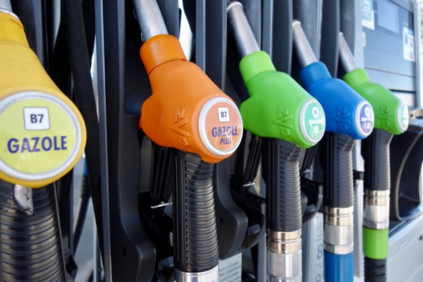 Les entreprises qui exercent une activité de transport collectif routier de personnes, de transport de personnes par taxi et de transport routier de marchandises peuvent, sur demande, obtenir le remboursement d’une fraction d’accise sur les gazoles et les essences qu’elles ont payée selon des modalités qui viennent d’être précisées pour les accises dues avant le 1er janvier 2025…