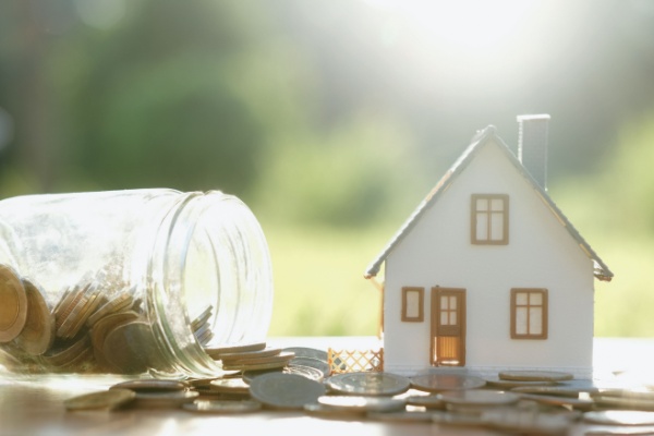 Vous venez de recevoir votre avis de taxe foncière ou votre avis de taxe d’habitation sur les résidences secondaires et vous n’êtes pas d’accord avec le montant qui vous est réclamé. Vous avez la possibilité de contester cet avis. Mais sous quel délai et selon quelles modalités ? Réponses…