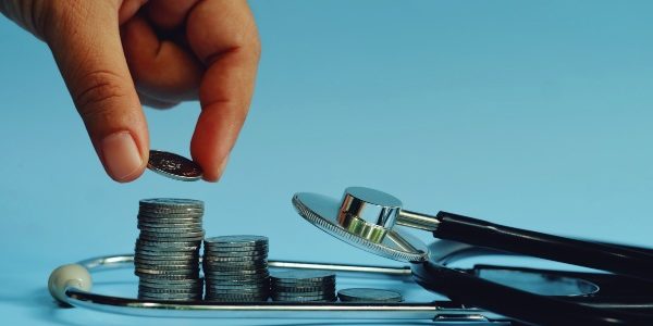 Shutterstock_determinationsalaireminmedecin