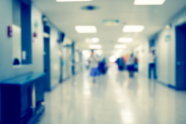 Il existe différents dispositifs pour indemniser les patients et les familles des dommages qui résultent des infections nosocomiales. En fonction de la gravité des conséquences subies, l’indemnisation n’est pas nécessairement à la charge du même organisme. Comme vient de le rappeler le juge dans une récente affaire…