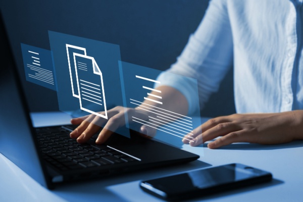 Afin de simplifier la vie des entreprises et d’accélérer leur transition numérique, une réforme d’ampleur est en cours depuis plusieurs années visant à généraliser le recours à la facturation électronique. Mais les associations sont-elles visées par cette réforme ? Réponse…