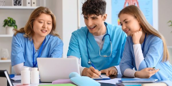 Shutterstock_astreintesinternes