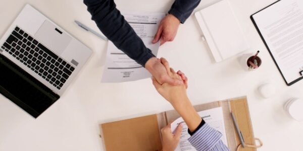 Shutterstock_entretienparcoursproeclairage-1