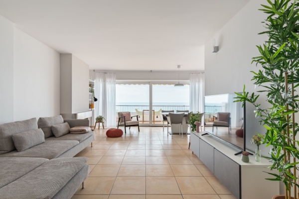 1,2 M : c’est l’estimation du nombre de meublés de tourisme en France. Face à ce phénomène, et pour en limiter les effets négatifs sur, notamment, le secteur de l’immobilier, les pouvoirs publics ont posé un cadre de régulation et des outils de contrôle de cette activité. Des outils, dont un guichet unique de centralisation des informations, en cours de déploiement…