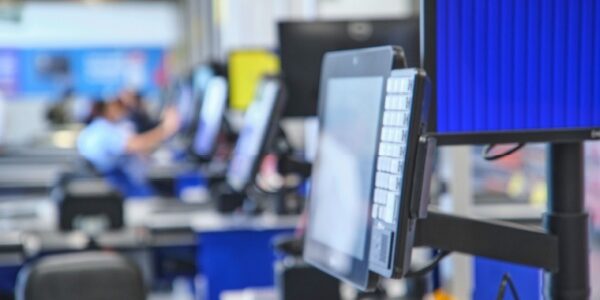 Shutterstock_logicielscaisseautocertifiC3A9s