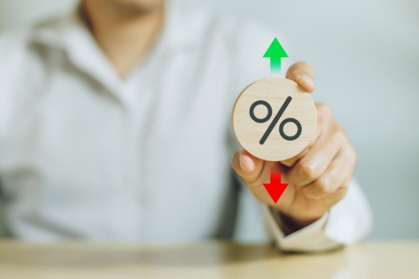 À compter du 1er septembre 2026, les règles relatives à la TVA seront transférées du Code général des impôts (CGI) vers le Code des impositions sur les biens et services (CIBS). Mais concrètement, ce transfert va-t-il avoir des impacts sur les entreprises ? Réponse…