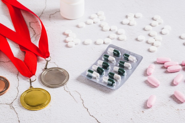 Afin de lutter contre le dopage dans le sport, les méthodes et les substances interdites sont précisément listées. Sauf que, les techniques de dopage évoluant, une mise à jour de cette liste est régulièrement nécessaire. Ce qui vient d’être justement fait récemment…