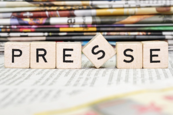 Afin de soutenir la liberté et le pluralisme de la presse, les pouvoirs publics ont refondu l’aide à la distribution de la presse. Quelles sont les nouvelles conditions à respecter pour l’obtenir ?