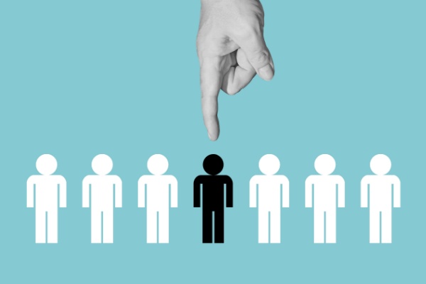 À partir du 28 mai 2026, les employeurs situés en zone de revitalisation rurale ou en zone France ruralités revitalisation n’ont plus à transmettre l’ancienne déclaration à la DREETS pour bénéficier de l’exonération liée à l’embauche du 1er au 50e salarié. Mais attention : cette obligation déclarative disparaît, au profit de nouvelles, non encore fixées à ce jour…
