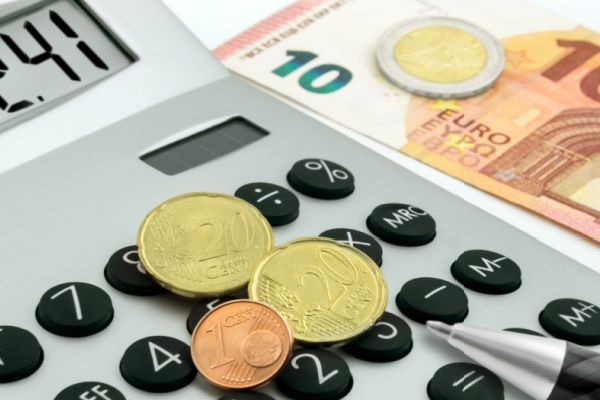 Après des précisions données par l’administration, la valeur du SMIC à retenir pour calculer la réduction générale dégressive unique (RGDU) en 2026 est confirmée. Un point de vigilance s’impose donc pour les employeurs, notamment depuis la revalorisation du SMIC intervenue au 1er juin 2026…