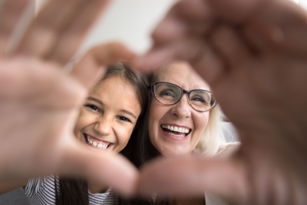 Estimant que la limite d’âge applicable aux dons familiaux de sommes d’argent exonérés de droits de mutation n’est plus adaptée à l’évolution de l’espérance de vie, une députée interroge le Gouvernement sur une éventuelle suppression ou un allégement de cette limite. Réponse…