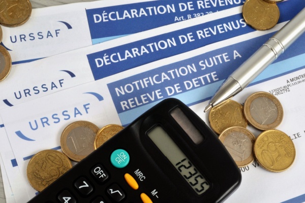 Une entreprise peut-elle échapper à un redressement URSSAF en soutenant que sa pratique avait déjà été vue, mais non contestée, lors d’un précédent contrôle ? Oui, mais encore faut-il être capable de le prouver précisément…