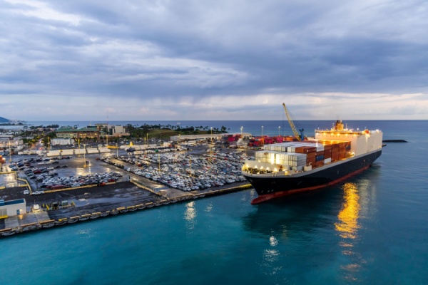 Pour rappel, les navires, leurs équipements et leurs cargaisons font l’objet d’un cadre précis en matière de sécurité. Cette réglementation a été actualisée, notamment par la création d’une nouvelle catégorie de navigation et d’un renforcement des règles pour prévenir les accidents liés aux hélices moteurs et aux incendies. Que faut-il en retenir ?