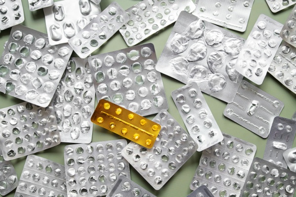 Parce que les tensions en matière d'approvisionnement de médicaments, voire les pénuries, se sont multipliées ces dernières années, les pouvoirs publics ont mis en place un mécanisme de gestion des stocks de sécurité plus souple afin de permettre une meilleure gestion des médicaments tout en garantissant l'accès des patients aux traitements essentiels...
