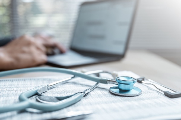 Afin d’optimiser le suivi de l’état de santé des travailleurs agricoles, un bilan de l’exposition professionnelle doit être établi lors de la visite médicale de mi-carrière. Ce bilan est désormais mieux encadré : comment ?