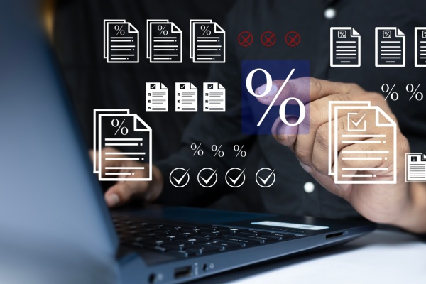 Pour faciliter la lecture et la comparaison des informations fiscales publiées par les groupes multinationaux et les grandes entreprises, les modalités de présentation du reporting fiscal public évoluent. Les entreprises concernées devront progressivement adopter un modèle commun à l'échelle européenne. On fait le point…